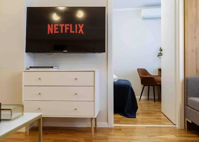 Stunning Views 2br Intercontinental Flat Apartment Bucharest