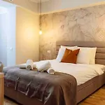 Stunning Views 2br Intercontinental Flat * Bukurešť