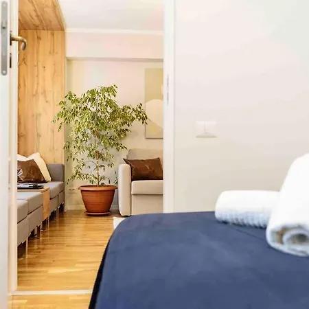 Stunning Views 2br Intercontinental Flat Apartment Bucharest